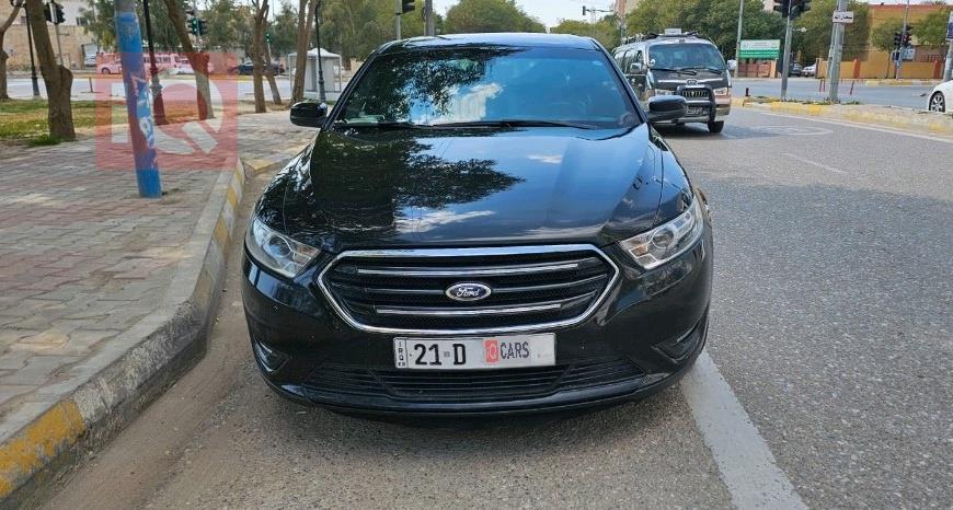 Ford Taurus